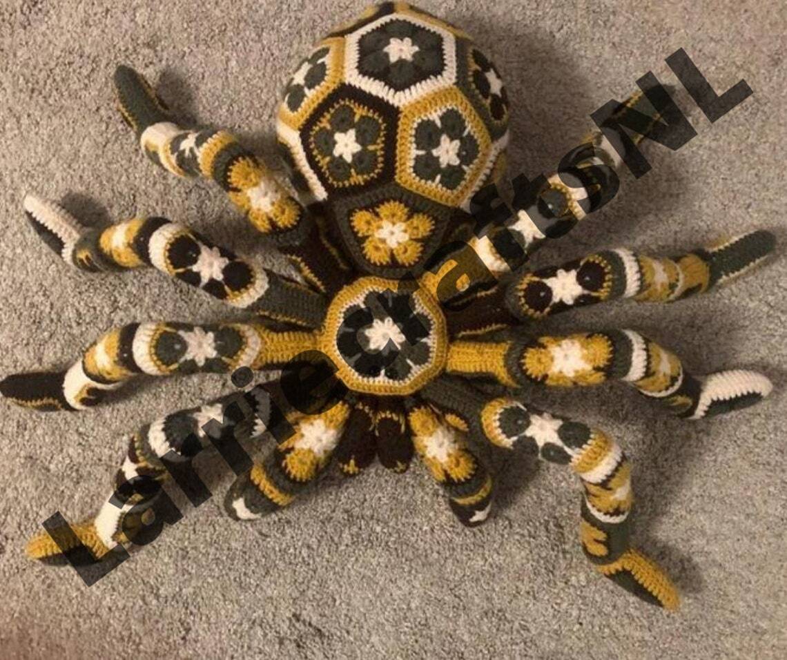 Pattern crochet giant spider tarantula african flower pdf